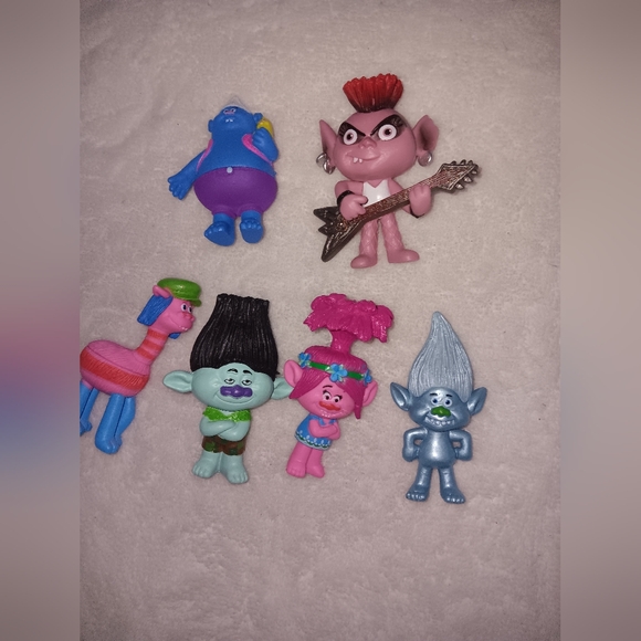 Coolinko 6 Set Troll Figures with Jumbo Egg-Mini Action Toys Pre-owned - Picture 1 of 9